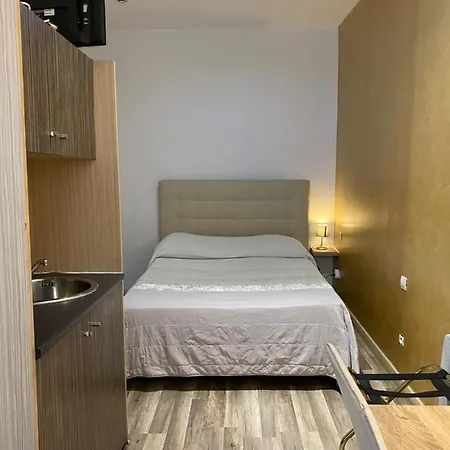Kyriad Direct Centre Hotel 2*
