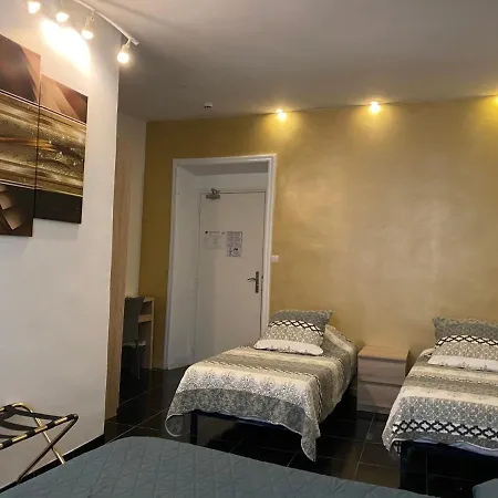 Kyriad Direct Beziers Centre Hotel