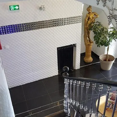 Kyriad Direct Centre Hotel Béziers